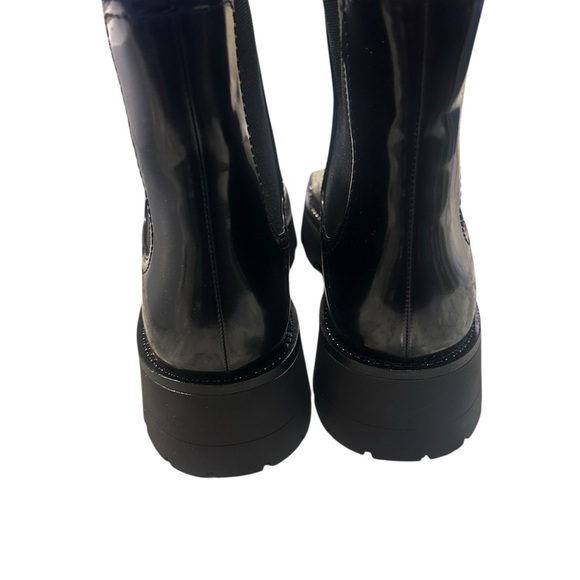 NEW - DKNY Women's Senni Chelsea Lug Boots - Size 9.5 - Black - Picture 5 of 6